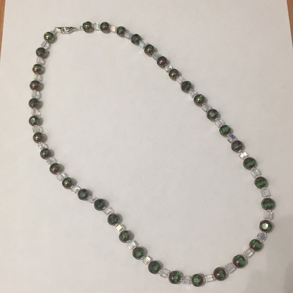 Green and clear necklace